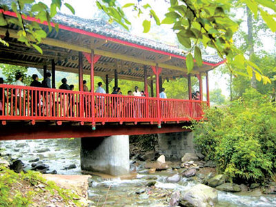 景区旅游观光服务 提升体验，温情相伴