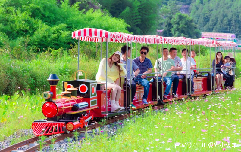 惊险刺激！坐上旅游观光小火车探索奇妙之旅